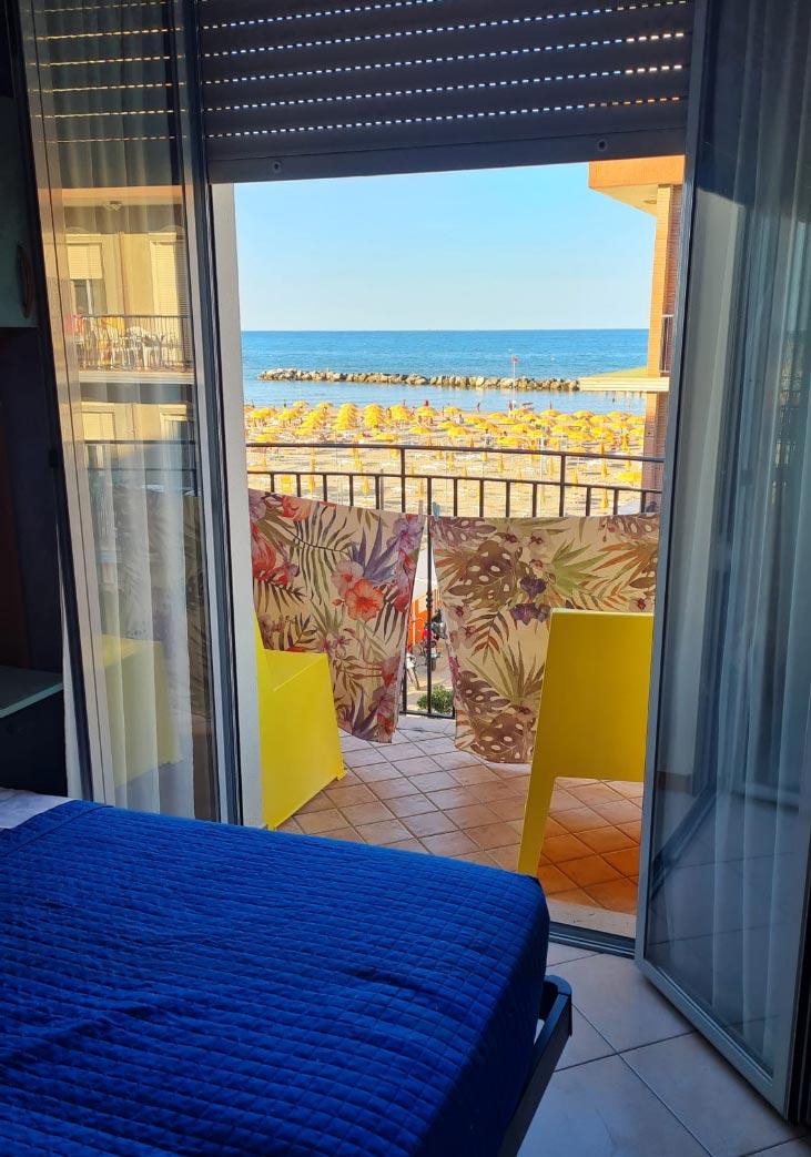 hotelholidaybeach it camere 010
